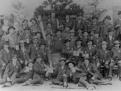Mitglieder des Burschenverein Taufkirchen im Jahr 1893